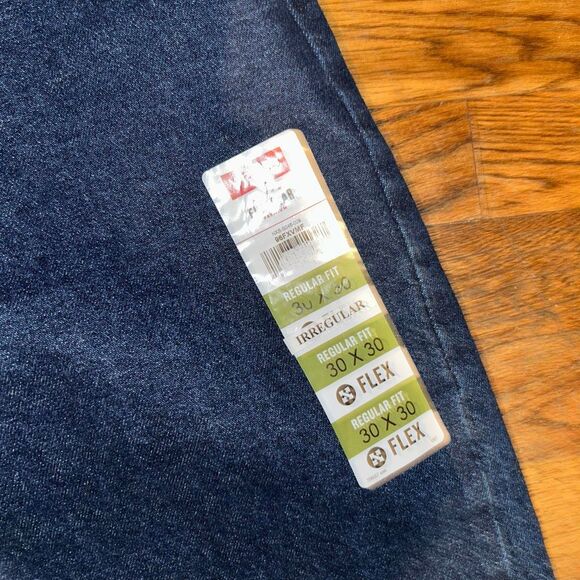 New Wrangler Jeans - Picture 2 of 4